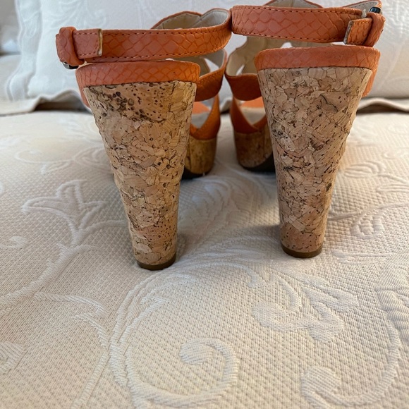 Adrienne Vittadini orange leather sandals - Picture 9 of 9